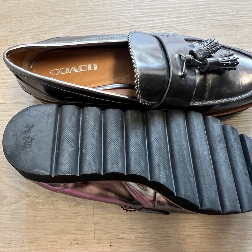 Coach women Leather Loafers - Picture 3 of 3